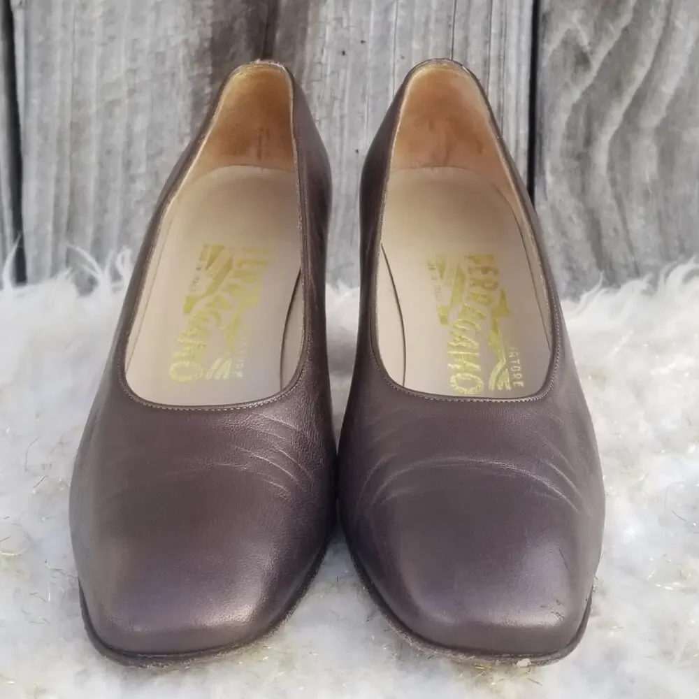Brown Ferragamo Heels Size 6 Classic Leather Pumps Italian Shoes VTG 80s - Picture 2 of 12